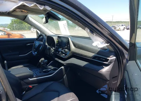 2021 Toyota Highlander Xle из США, поврежденный, VIN 5TDGZRBH8MS117999